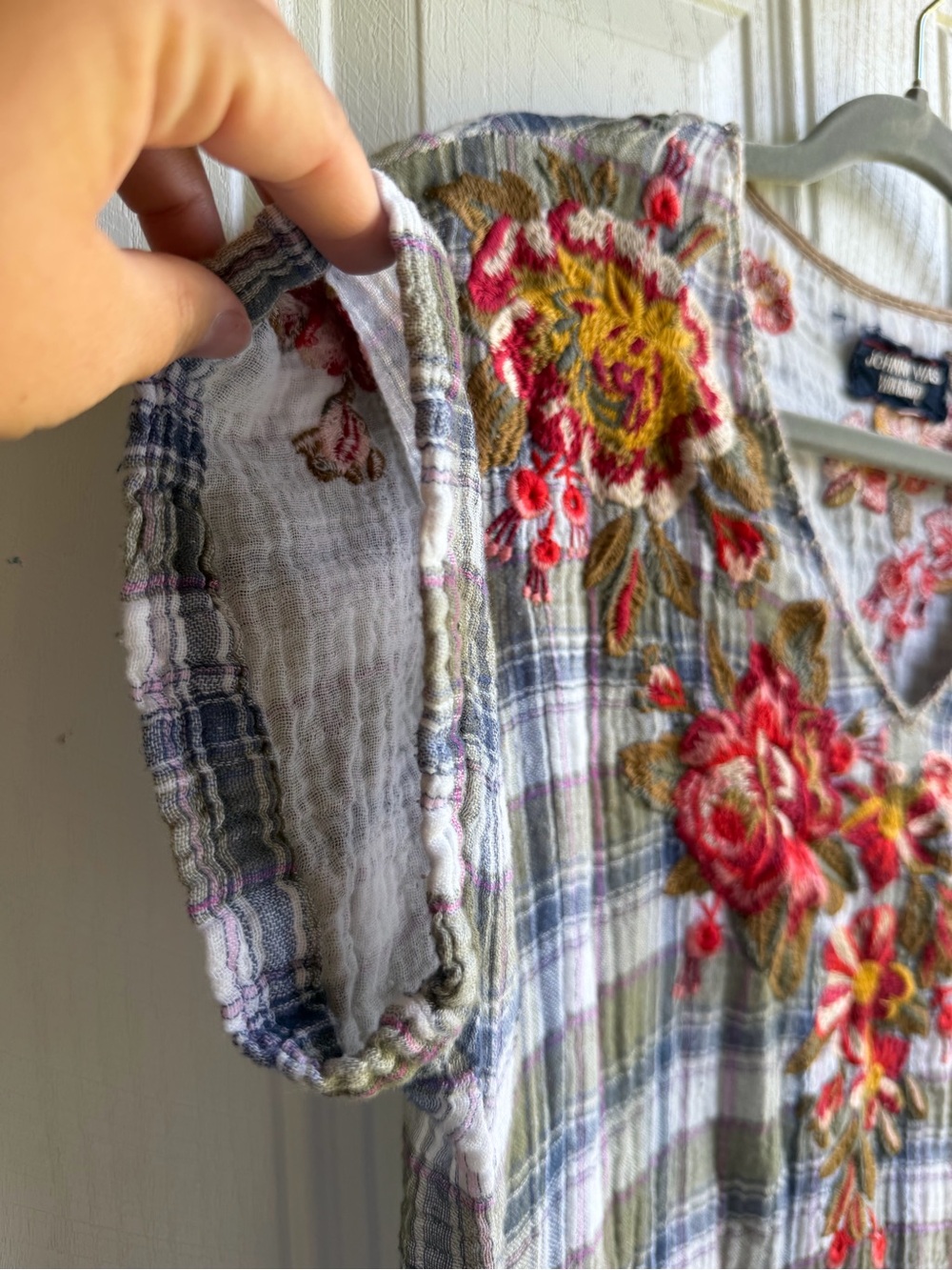 Johnny Was Workshop Embroidered Plaid Gauze Boho Bird Top Medium Floral - Picture 8 of 12